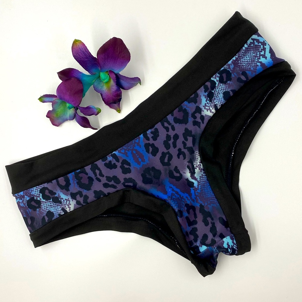 Active Creatures Pole Dance Shorts Sz 6